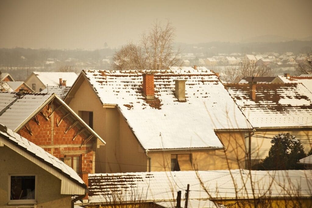 Can You Replace A Roof In The Winter